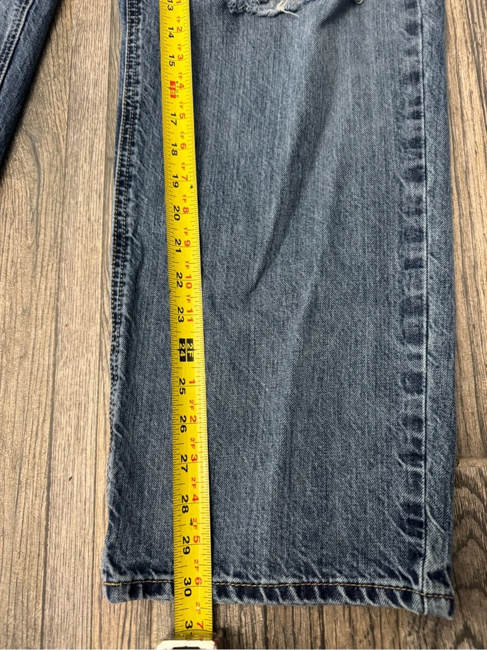 Universal Thread Womens 90’s Baggy distressed button fly jeans - size 8